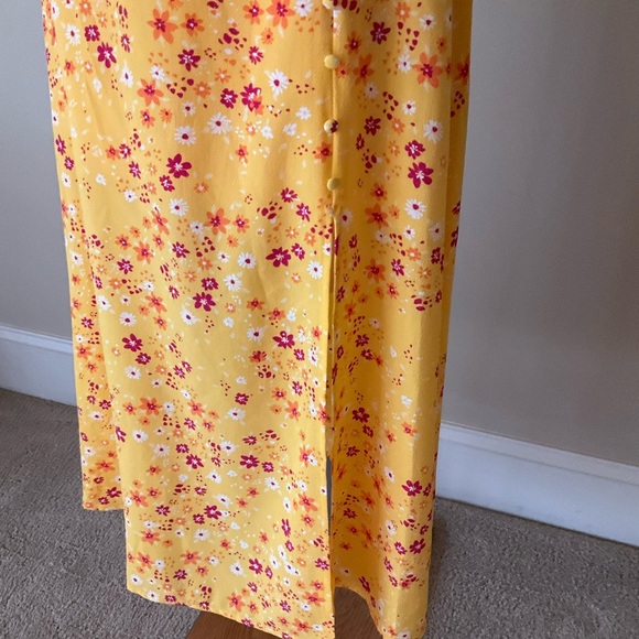 NWT BCBG Floral Yellow Button Down Midi Skirt - Picture 3 of 10